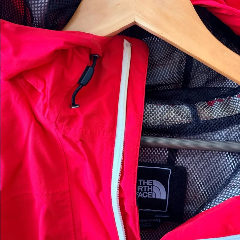 Men’s‎ The North Face Red Zip-Up Jacket